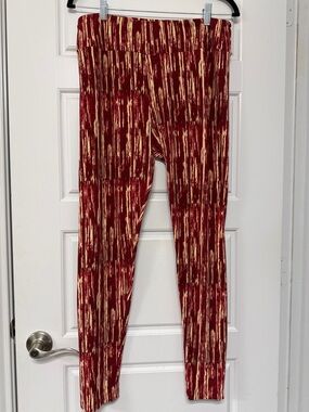 LuLaRoe Maroon and Cream Printed Leggings